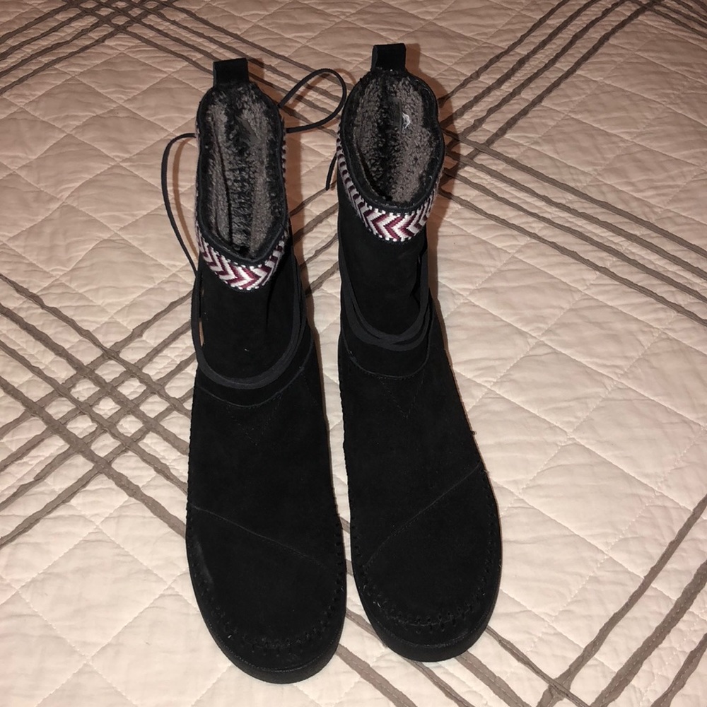 TOMS boots